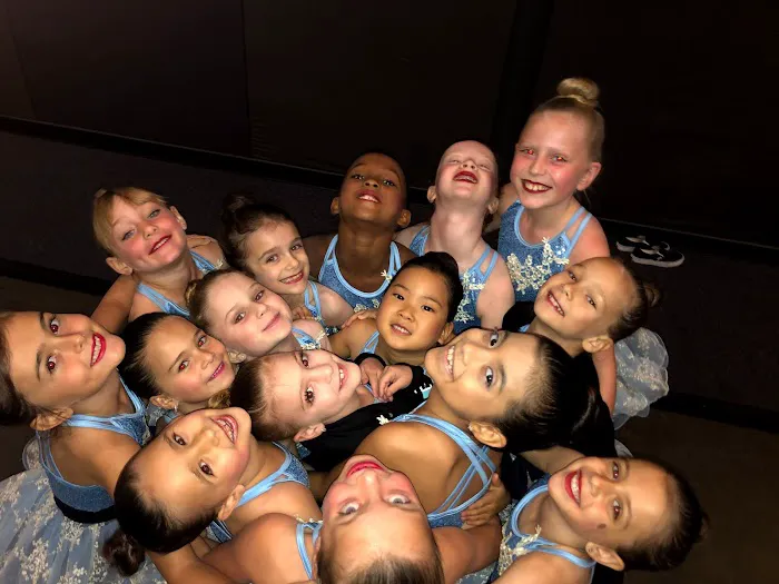 THE INDUSTRY Dance Academy Picture 7