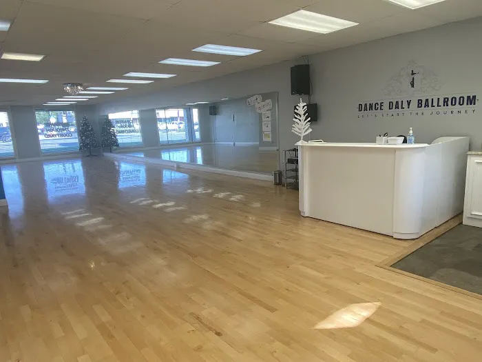 Dance Daly Ballroom Picture 7