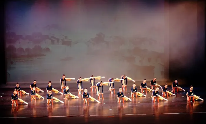 Hongyun Dance Studio Picture 4