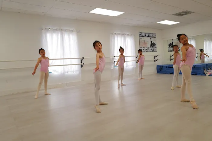 Jean Gao Dance Arts Center Picture 3