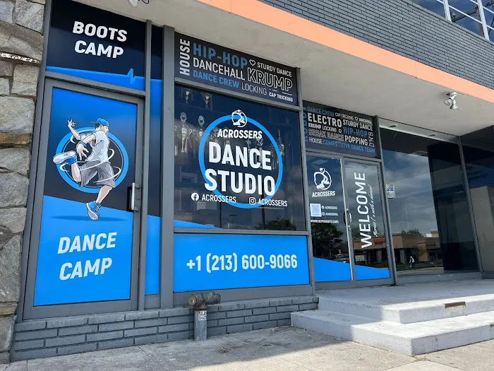 ACROSSERS Dance Academy, Santa Ana Picture 8