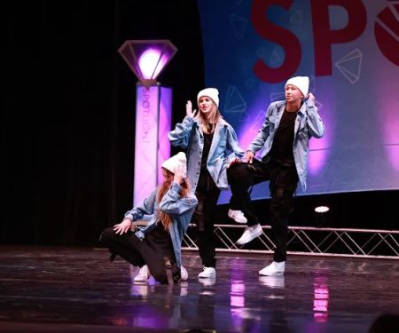 ACROSSERS Dance Academy, Santa Ana