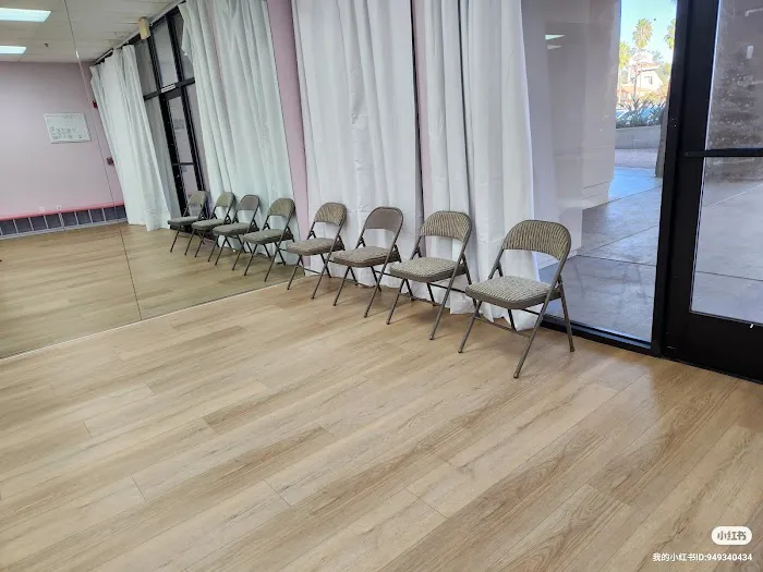 Mimi's Dance Studio Picture 3