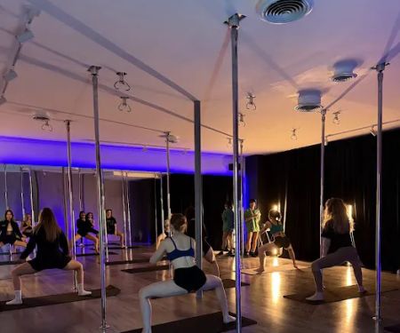 DOM Dancing Space