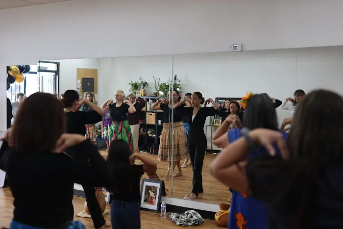 Aloha Hula Studio Picture 4