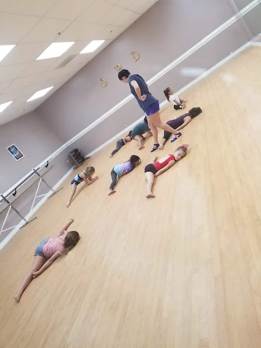 On Pointe Dance Studio Picture 3