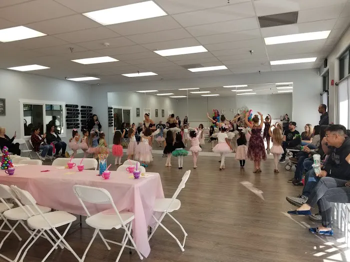On Pointe Dance Studio Picture 4