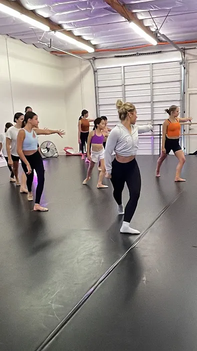 DANCE LAB OC Picture 3