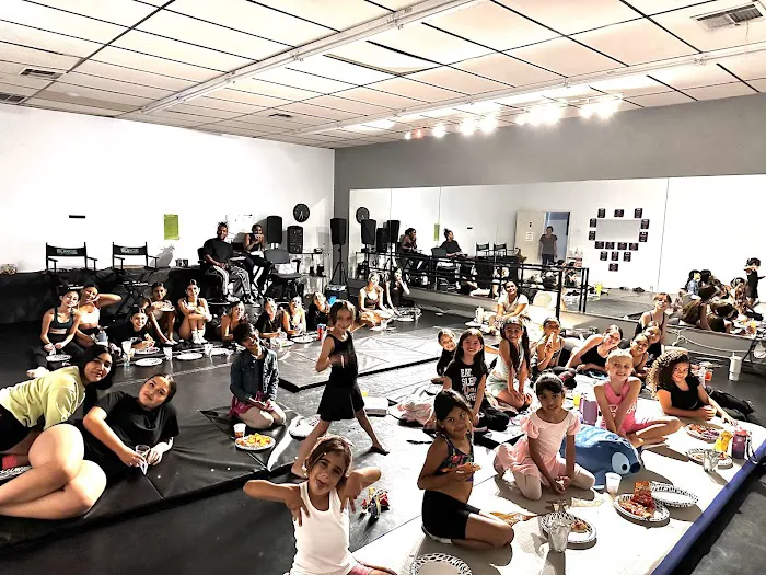Surge Los Angeles Dance Studio Picture 9