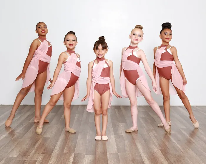 Surge Los Angeles Dance Studio Picture 7
