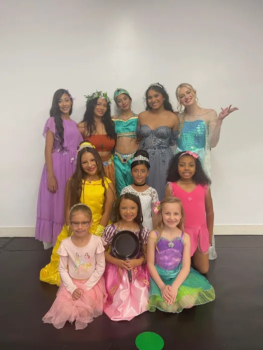 Surge Los Angeles Dance Studio Picture 8