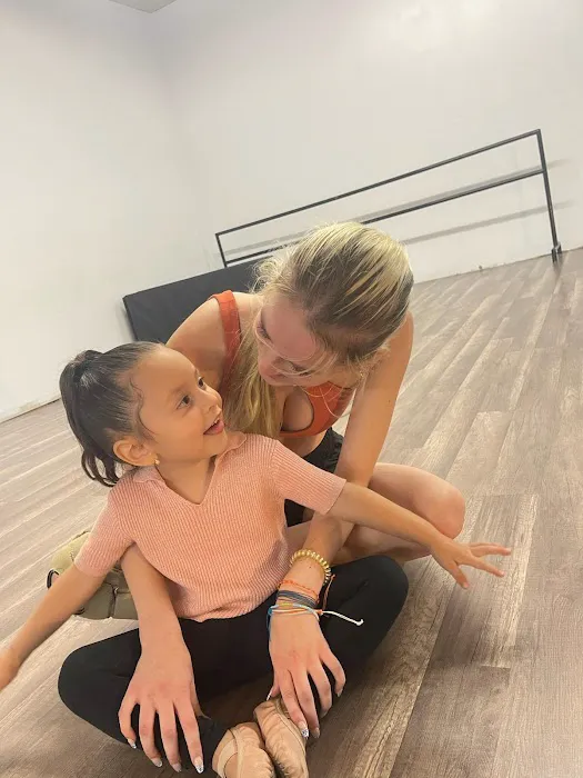 Surge Los Angeles Dance Studio Picture 10