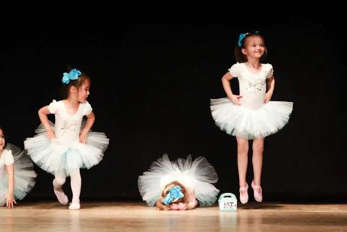 Dance with Miss Alice Picture 4