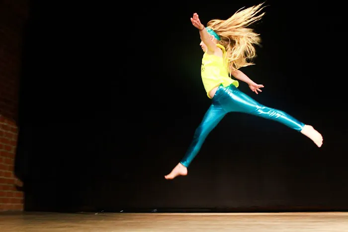 Dance with Miss Alice Picture 6