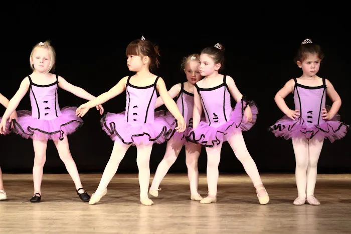 Dance with Miss Alice Picture 8