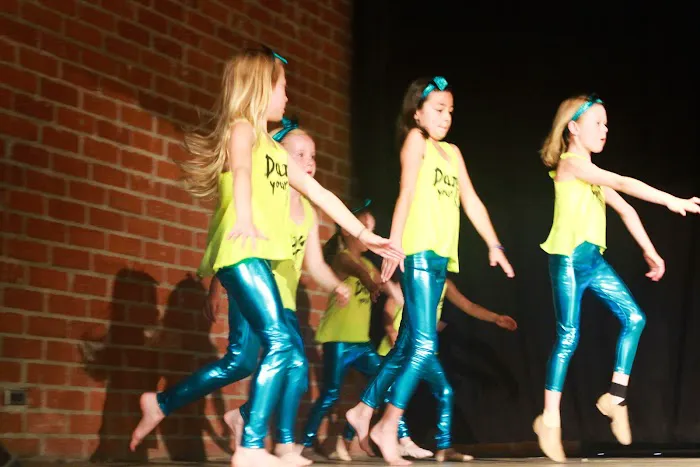 Dance with Miss Alice Picture 10