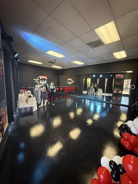 I Dance Studio Picture 1