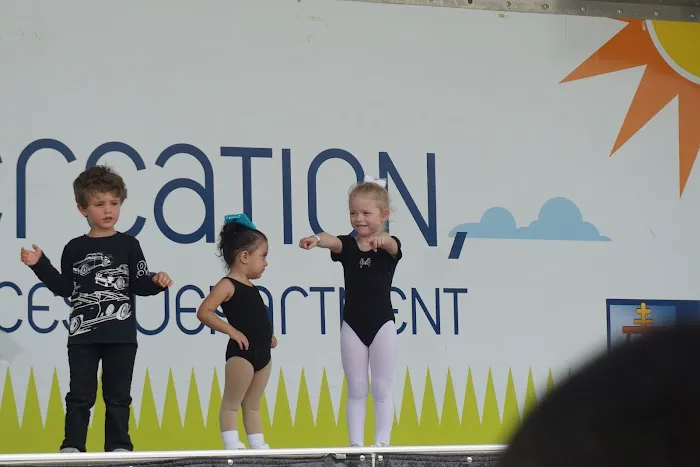 On Pointe TOO Dance Studio Picture 1