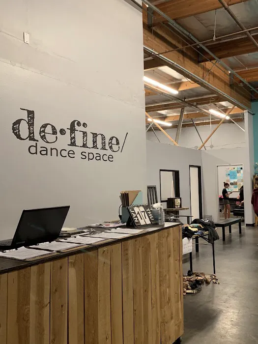 define/ dance space Picture 4