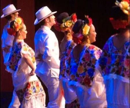 BALLET FOLKLORICO LEYENDA