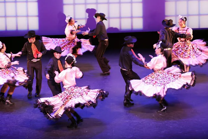 BALLET FOLKLORICO LEYENDA Picture 2