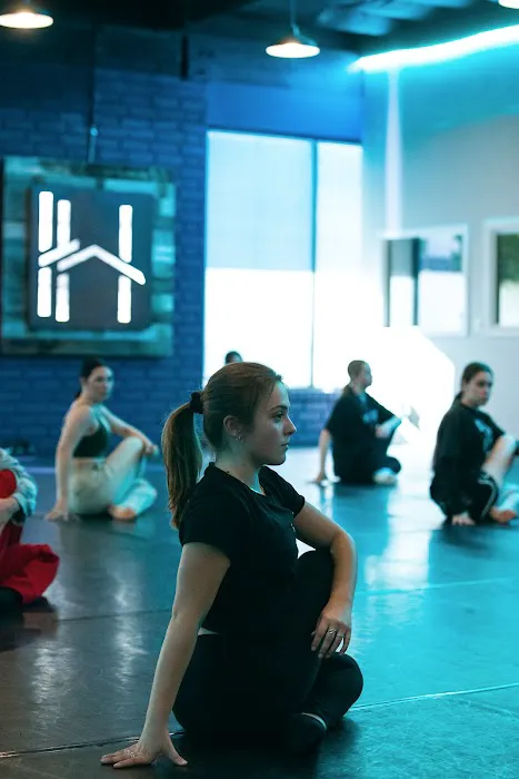 The House Dance Complex Picture 3