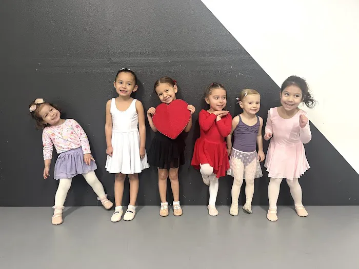 Dancing Images Dance Center (DIDC) Picture 3