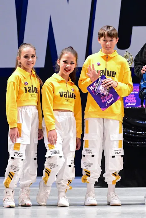 ACROSSERS Dance Studio, Laguna Hills Picture 5