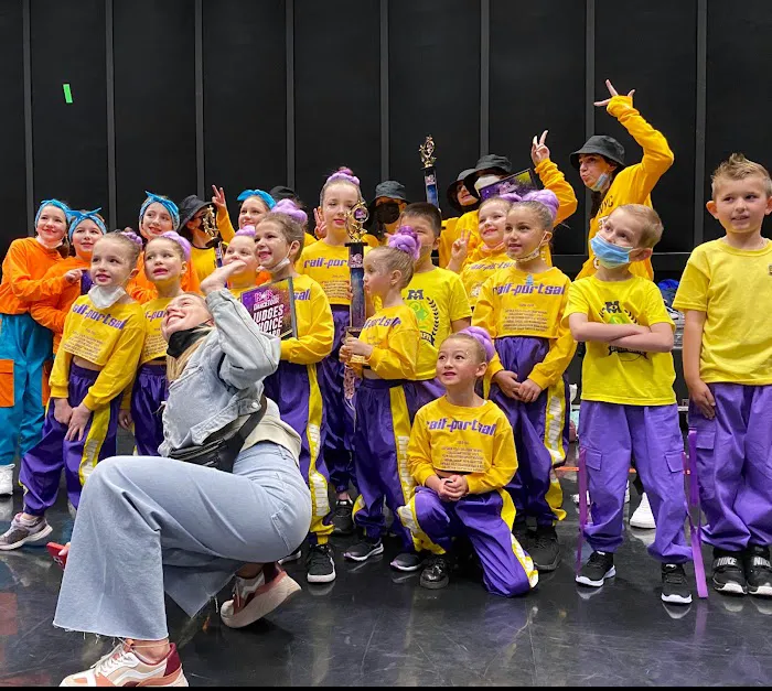 ACROSSERS Dance Studio, Laguna Hills Picture 3