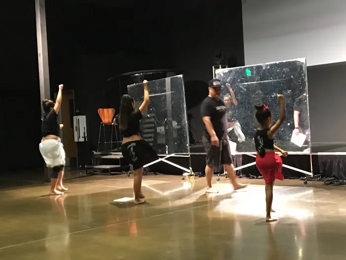 Kalakeke Pacific Island Dance Company Picture 2