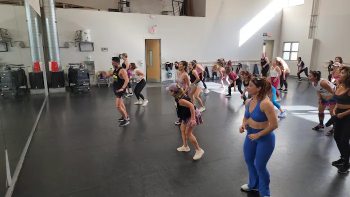 Dance Studio 84 Picture 2