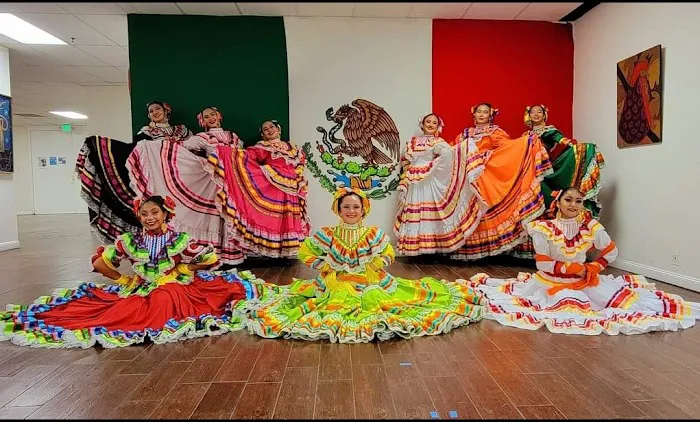 Grupo Folclorico Cielito Lindo Picture 2
