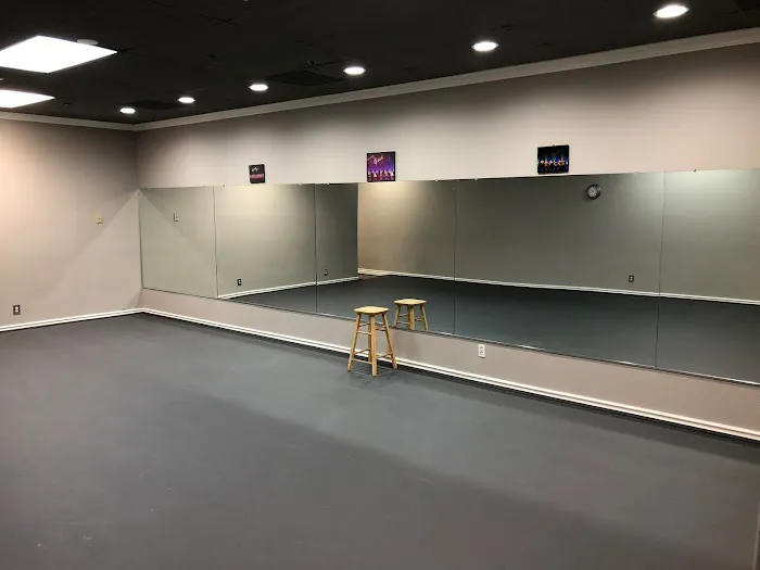 The Looking Glass Studio Of Performing Arts Picture 8