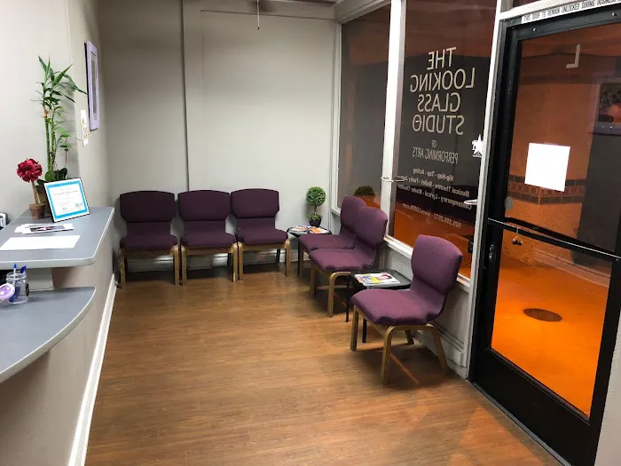 The Looking Glass Studio Of Performing Arts Picture 10