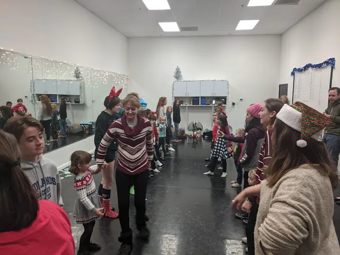 Tir Ruaidh Irish Dance Company Picture 3
