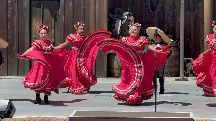 Folklorico Dance Studio Bailes de Mi Tierra Picture 3