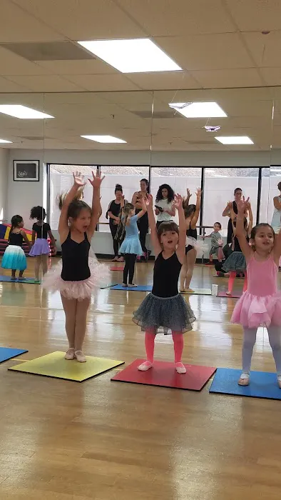 Diana's Dance Company Picture 7