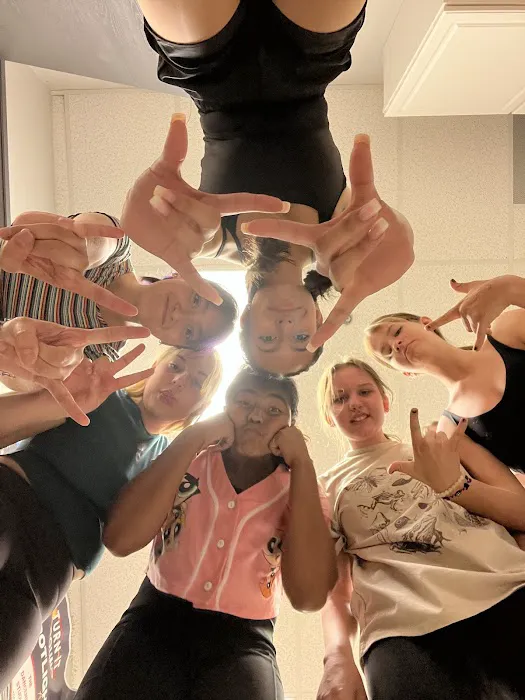 The Dancers' Studio Picture 5