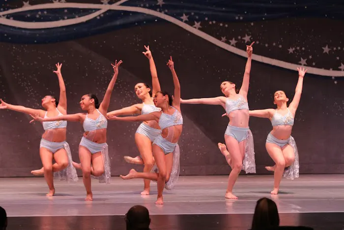 Peace, Love & Dance Picture 9