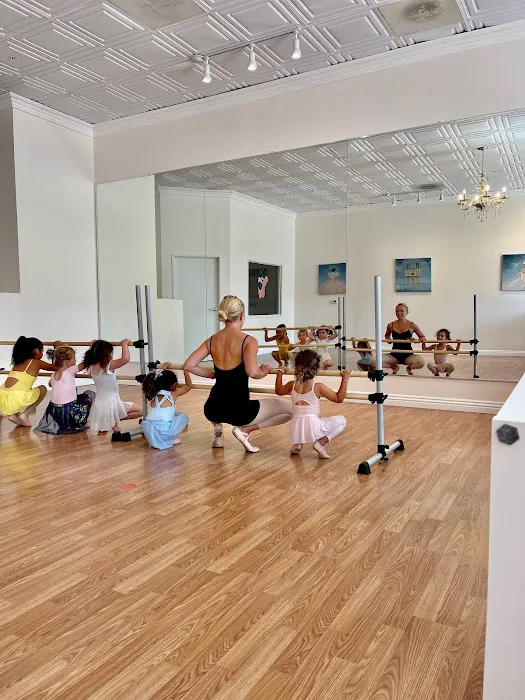 Bonjour Ballet Picture 5