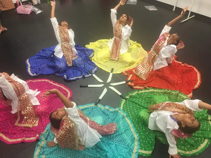 Nartan School of Dance( Bollywood, Indian Folk Dances and Bharatnatyam) Picture 6