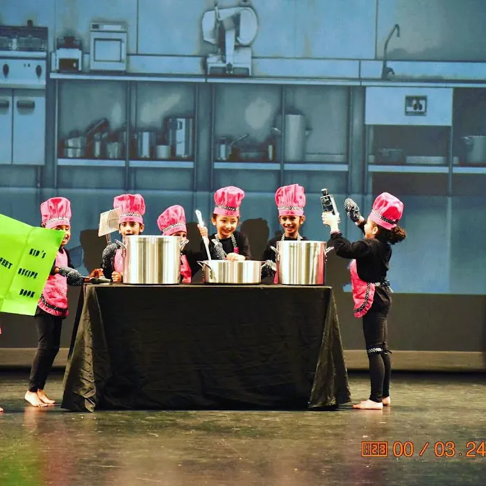 Nartan School of Dance( Bollywood, Indian Folk Dances and Bharatnatyam) Picture 7