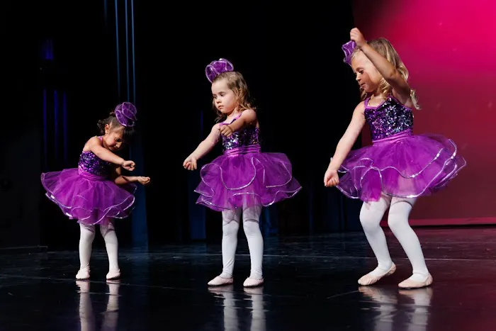 Dunamix Dance Project Picture 9