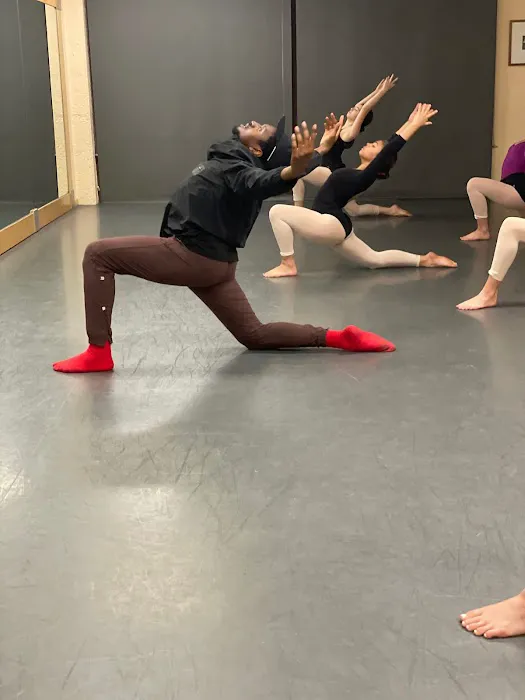 Dance with Miss Lindsay Picture 2