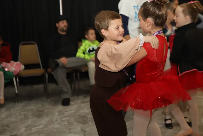 Dance with Miss Lindsay Picture 10