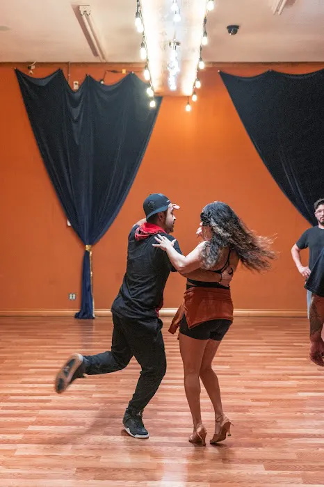 RICKY'S 805 SALSA CLASSES Picture 10