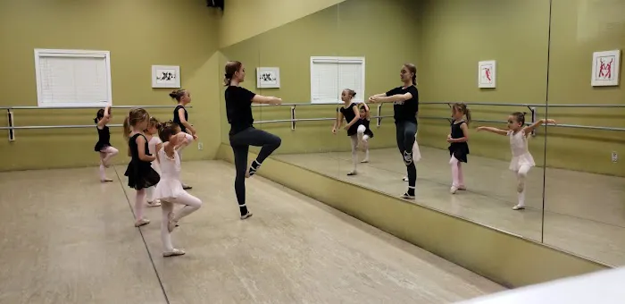 Starlight Dance Center Picture 5
