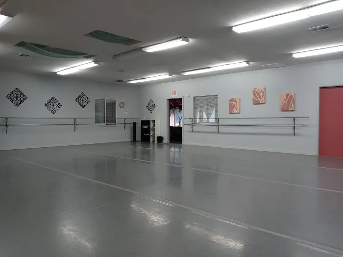 Tehachapi Dance Theatre Picture 1