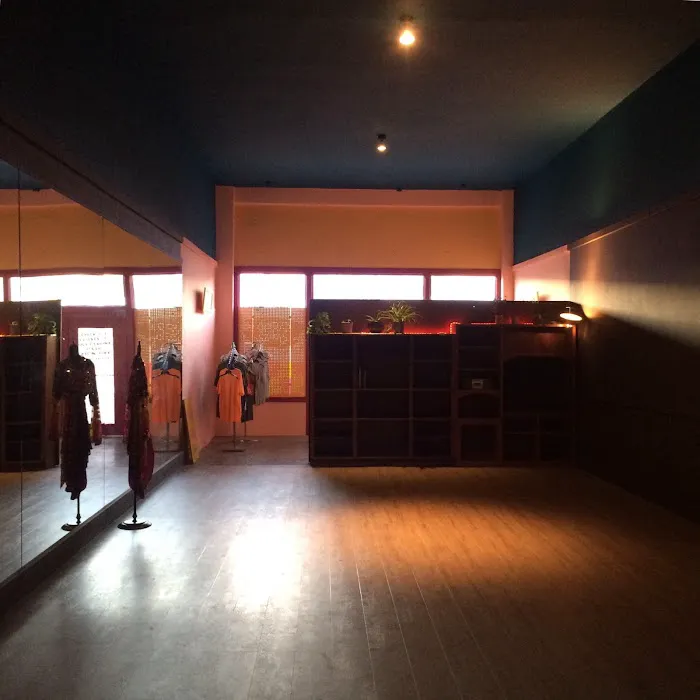 Floor Polish Dance Studio Picture 7