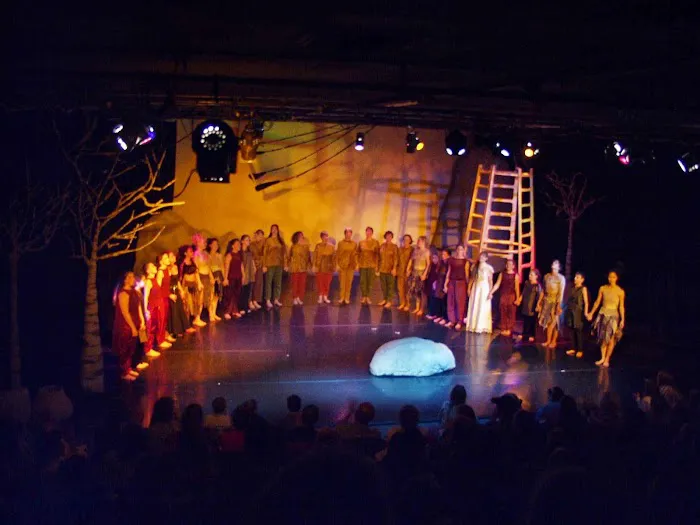 Zuzi Dance Picture 2